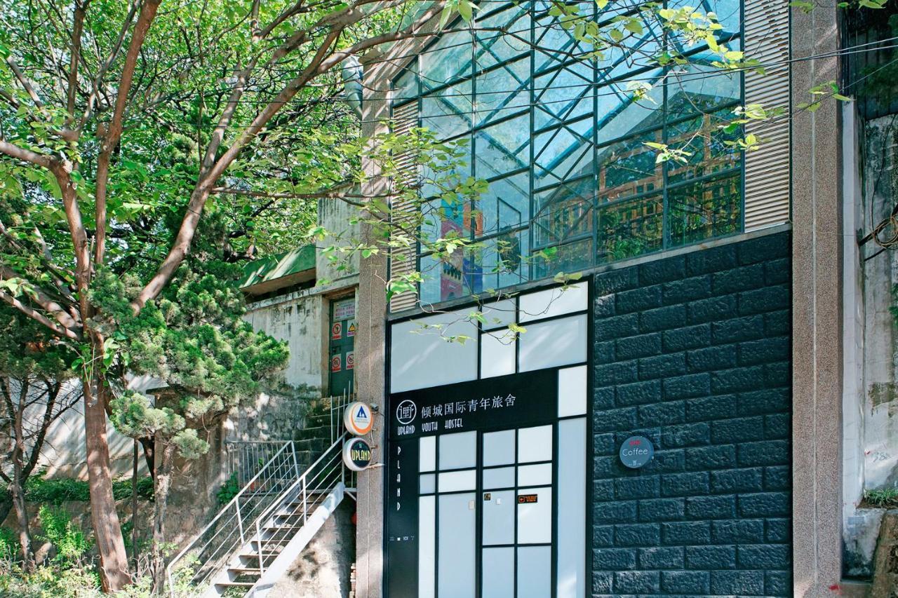 Kunming Upland International Youth Hostel Near The City Center ,2 Mins Walk To The Subway, 2 Mins Walk To The Green Lake, Close To Yuan Tong Temple, Old Street, Yunnan University, Convenient Payment And Visa Cards Are Accepted מראה חיצוני תמונה
